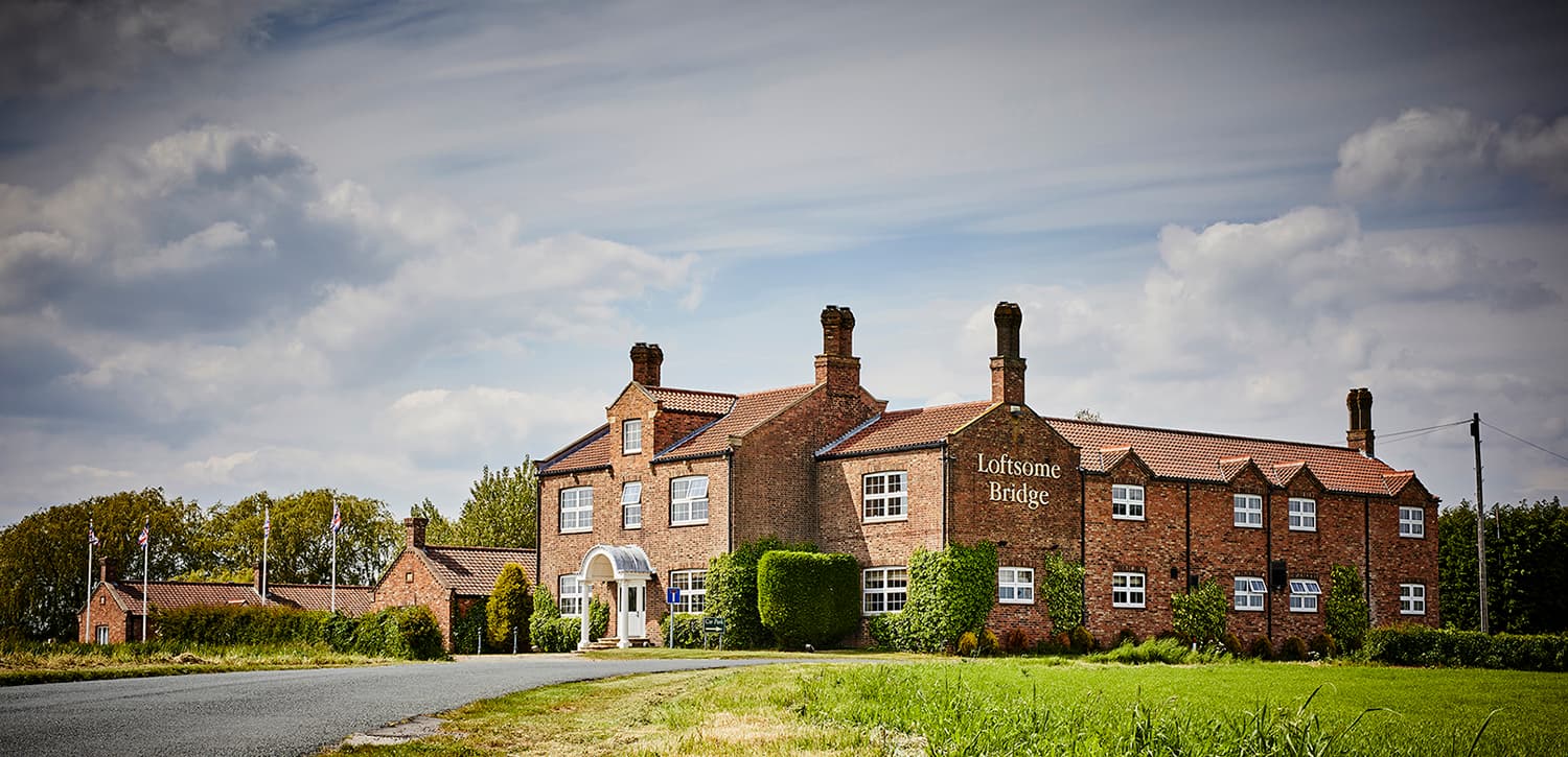 Accommodation at Loftsome Bridge Hotel in wressle