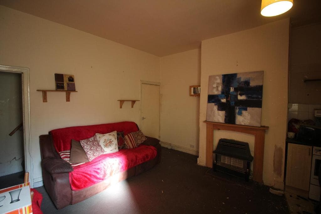 Accommodation at Huddersfield Road in elland