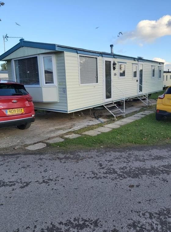 Accommodation at Row J26 - 3 Bedroom 6 berth caravan in hull