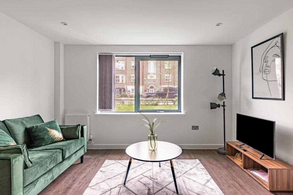 Stunning Modern 2 Bedroom Apartment in York