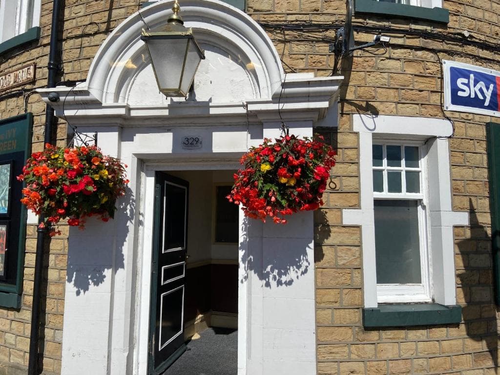 Accommodation at Ivy Green B&B in huddersfield