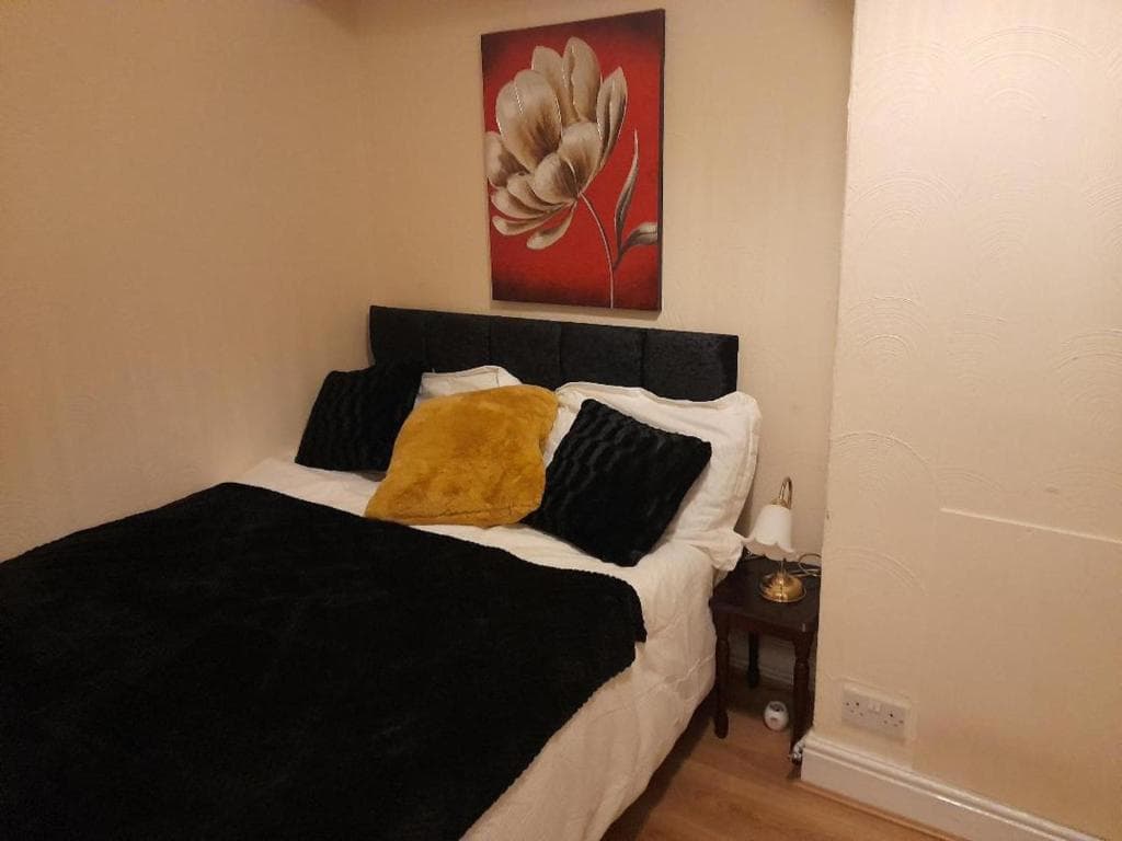 Accommodation at Immaculate 3-Bed House in Middlesbrough with WiFi in middlesbrough