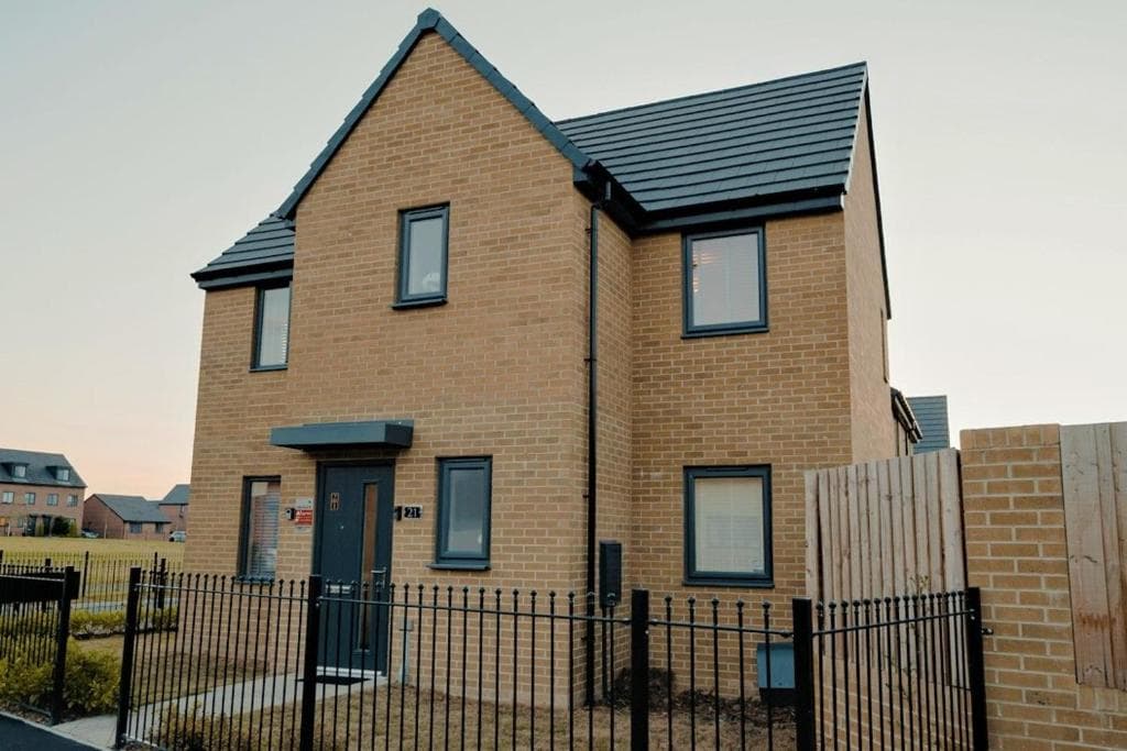 Accommodation at Willow Heights Modern 5-7 Persons/3 Bed Detached in rotherham