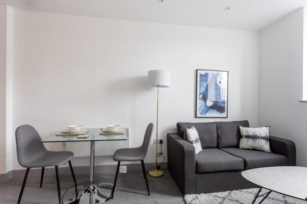 Accommodation at Contemporary 1 Bedroom Apartment Leeds in leeds