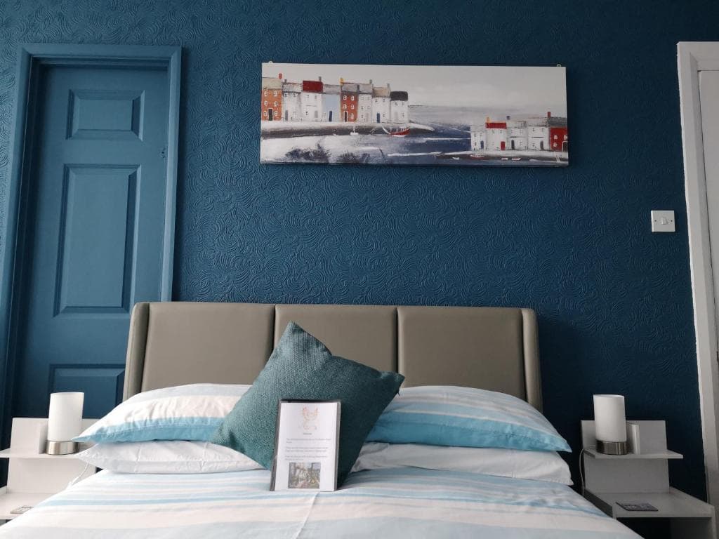 Accommodation at The Phoenix Guest House in scarborough