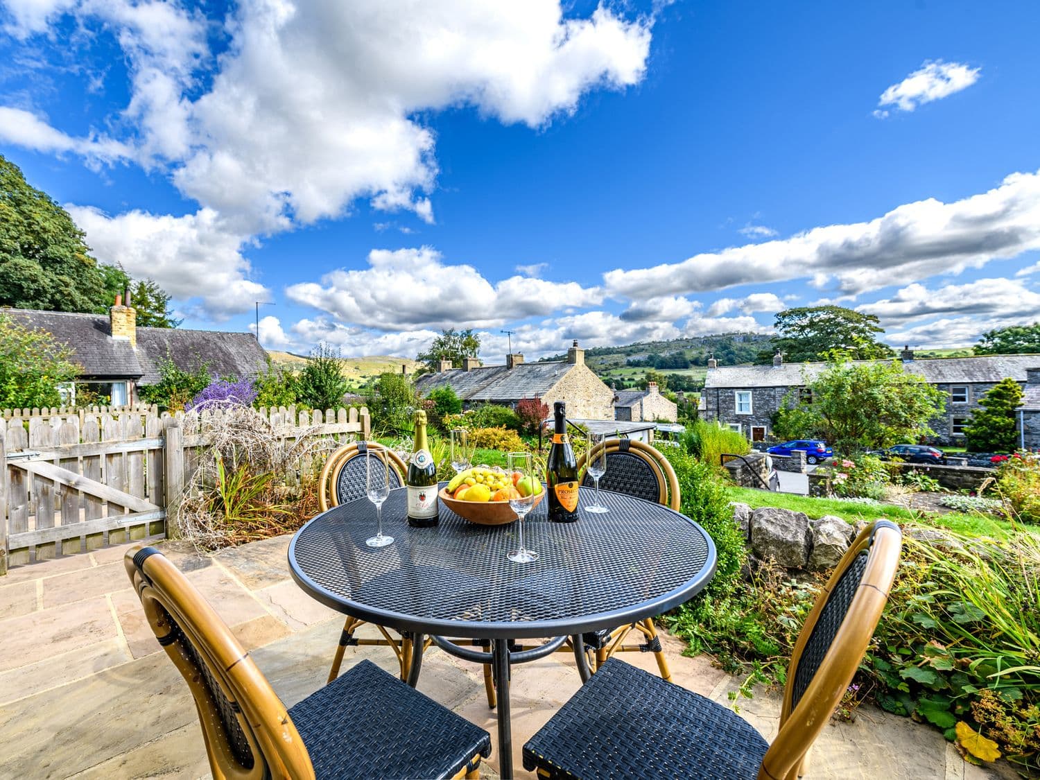 2 Orchard Leigh, Austwick, Yorkshire