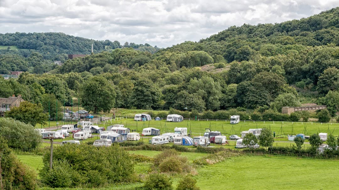 Esholt Sports & Leisure Club - Campsite in baildon