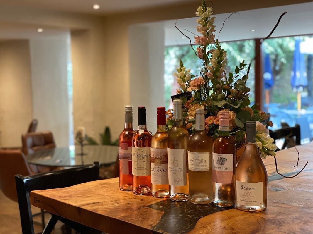 Dining at Avanti Restaurant and Bar in barbon