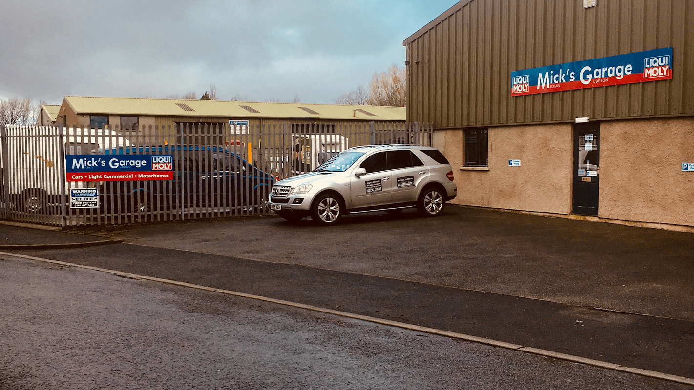 Micks Garage - Garages in barbon