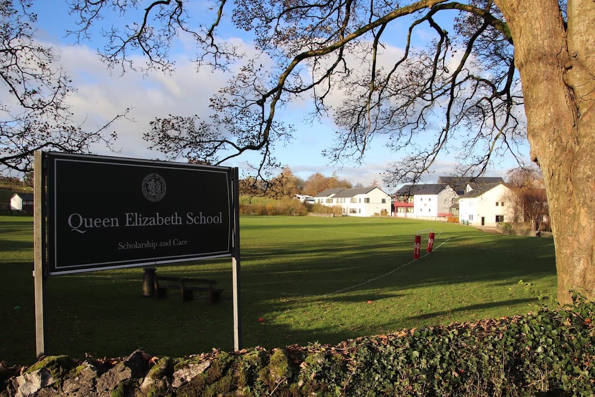 Queen Elizabeth School (QES) - Secondary Schools in barbon