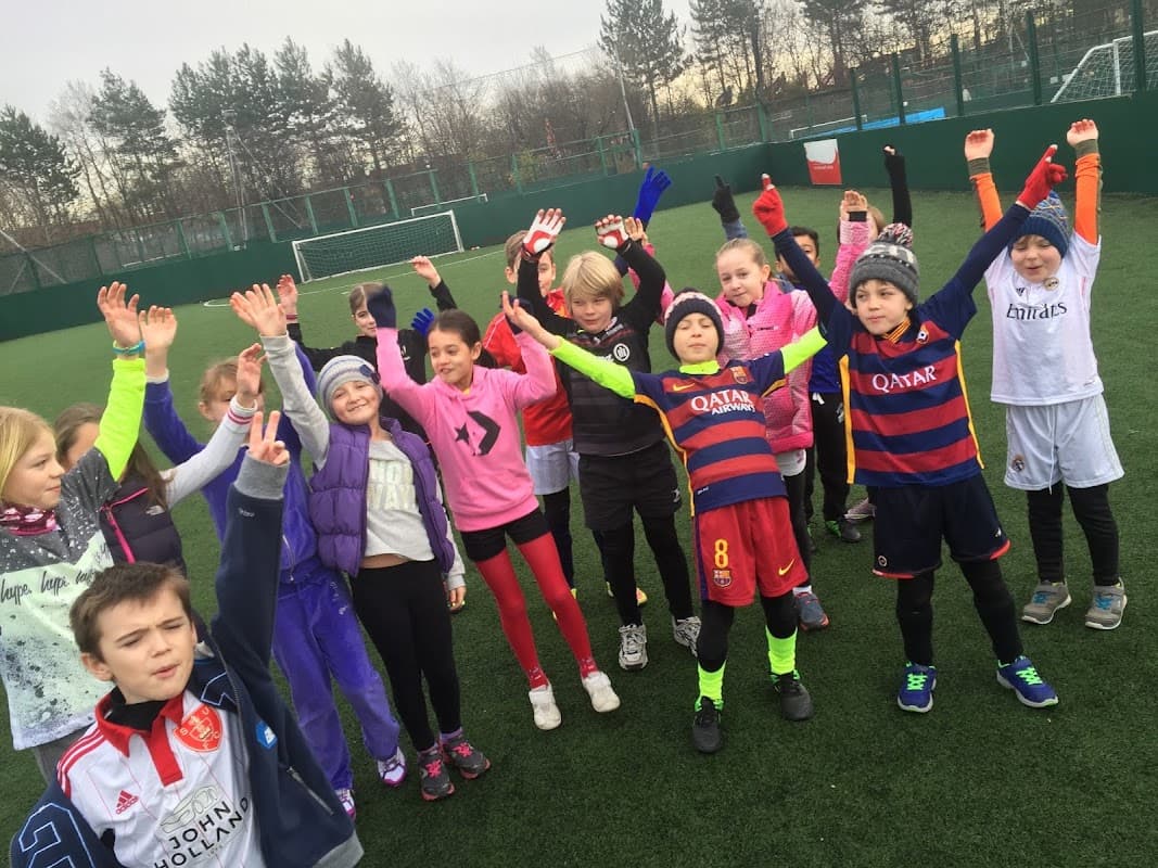 5ives sports club Barnsley - Sports Venue in barnsley