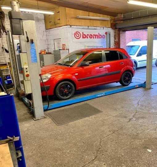 Dearne Garage - Garages in barnsley
