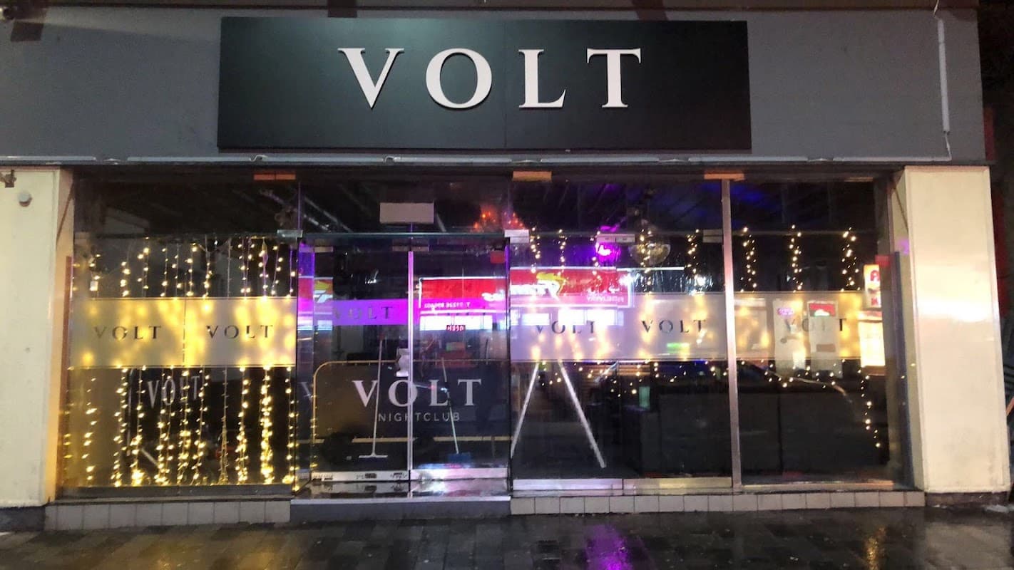 Dot Cotton's Karaoke Club - Nightclub in barnsley