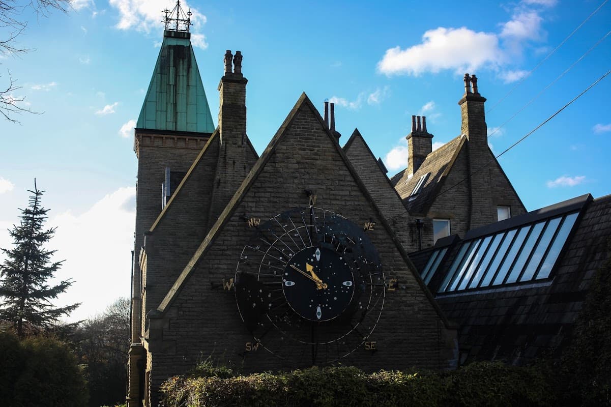 Bagshaw Museum - Museum in batley