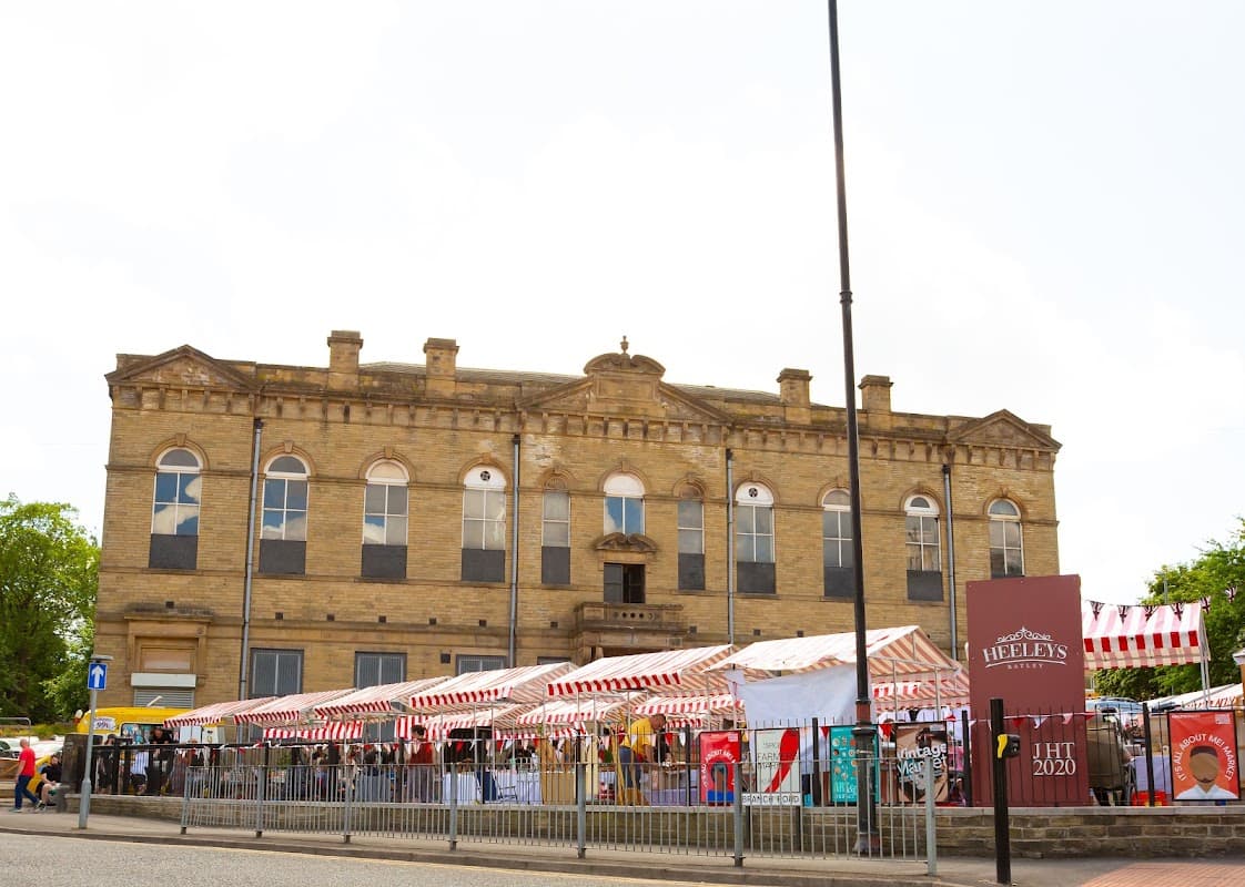 Heeleys Batley - Shopping Centres in batley