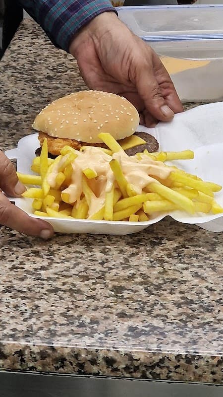 Safs pizza - Takeaway in beeston