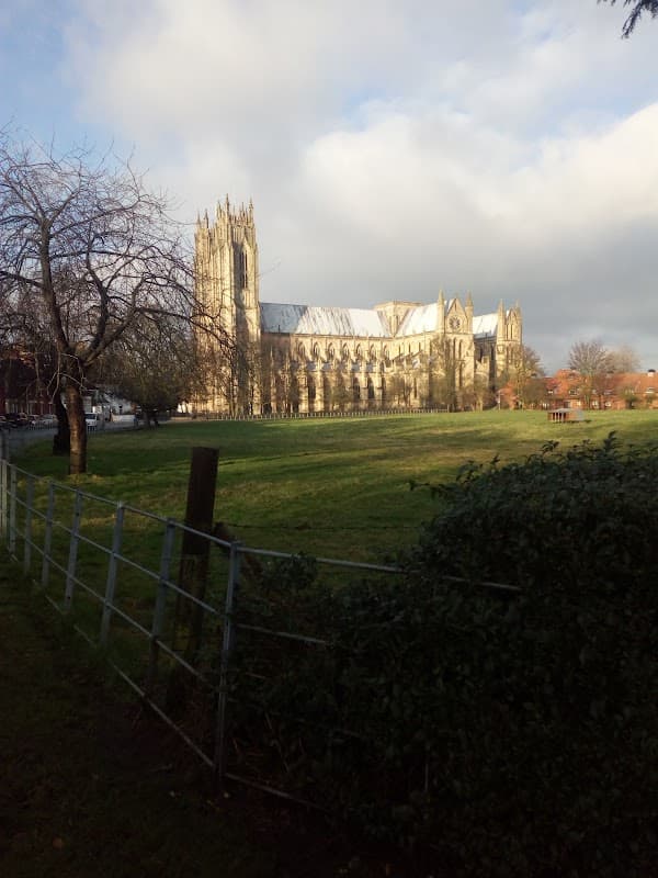 N Bloomfield - Garages in beverley