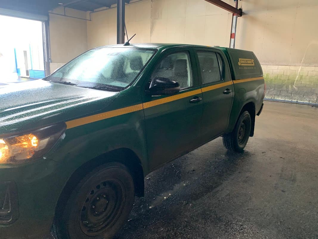 Tariq hand car wash - Car Washes in beverley