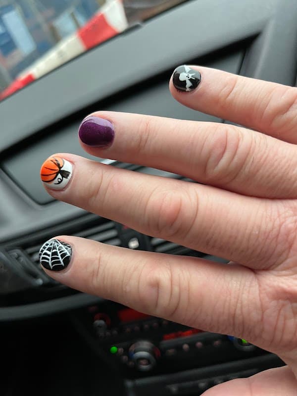 Young Nails - Nail Salons in bingley