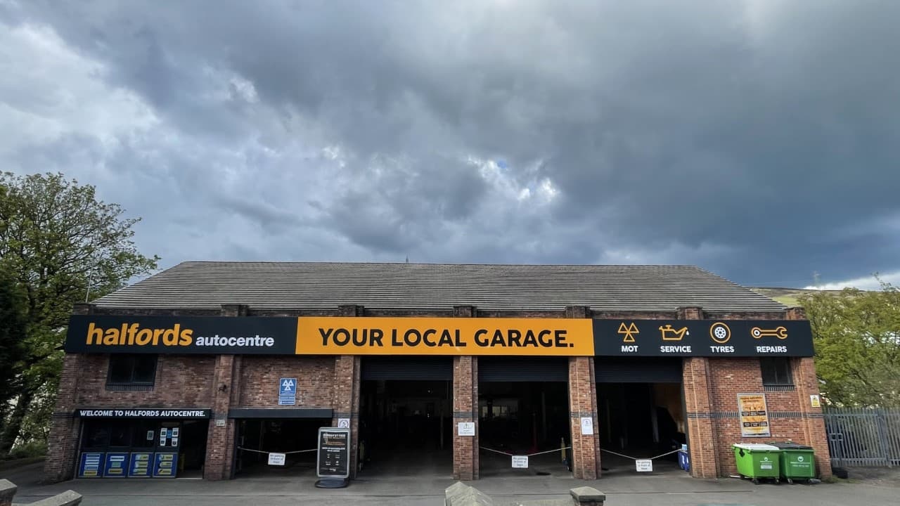 Halfords McConechys Sheffield Autocentre - Garages in bolsterstone ewden village