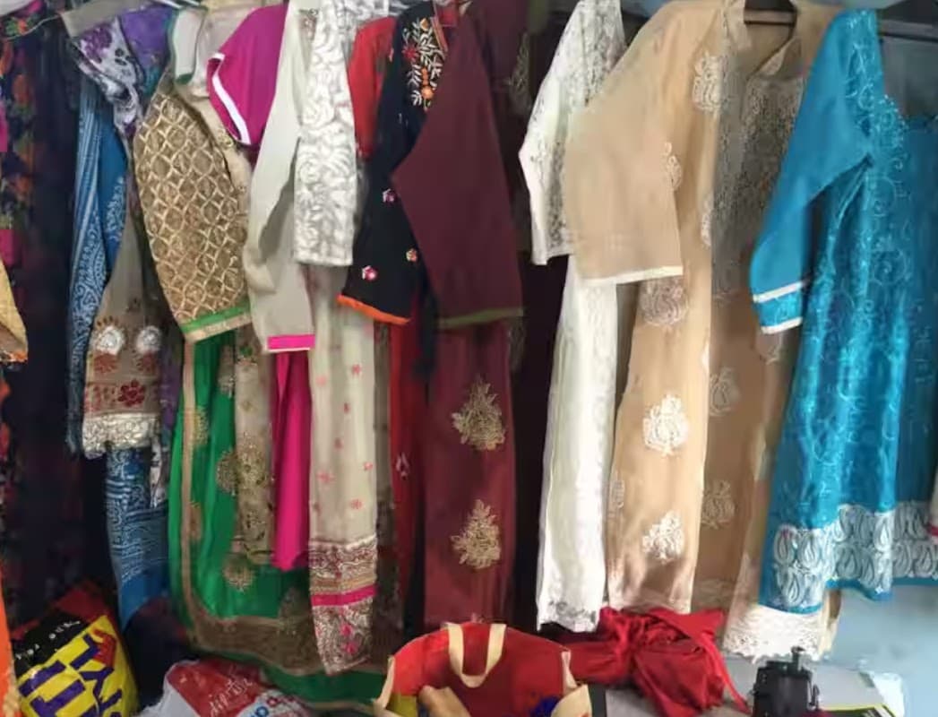 Apna desi ladies tailor - Tailors in bradford