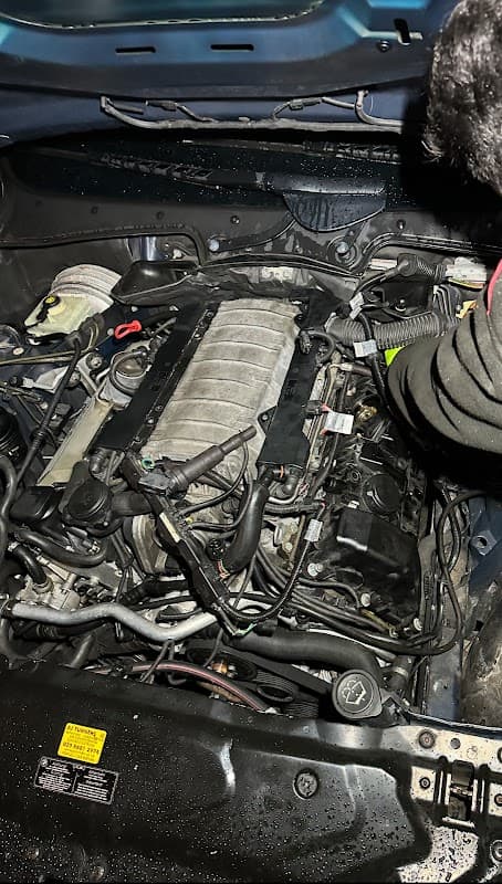 Autotech Mobile Mechanic - Garages in bradford