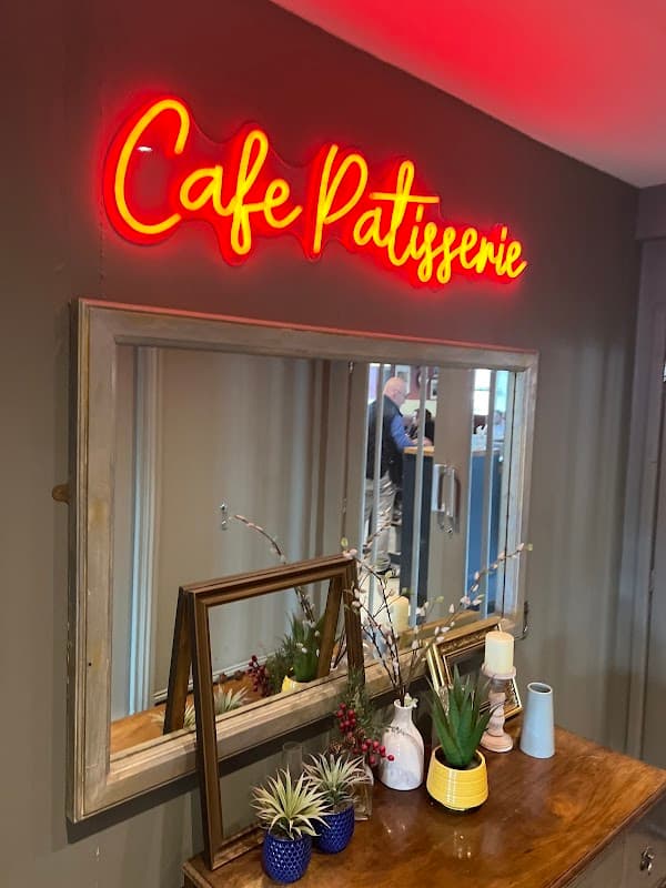 Cafe Patisserie