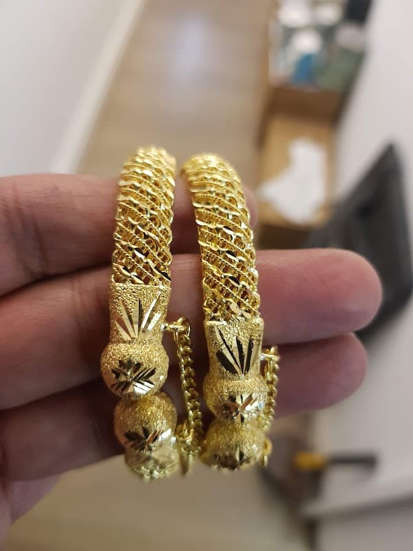 CHACHA JEWELLERS - Jewellers in bradford