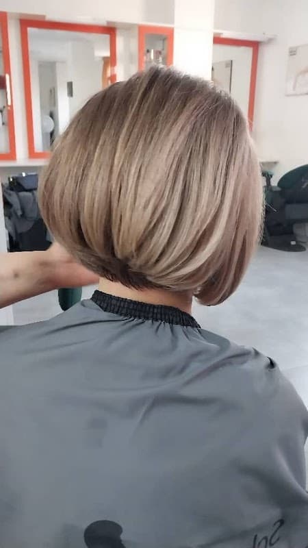 Dinaz Hair & Beauty - Hair Salons in bradford