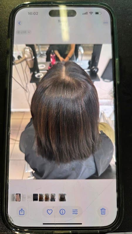 George Alexander Hairdressing - Hair Salons in bradford