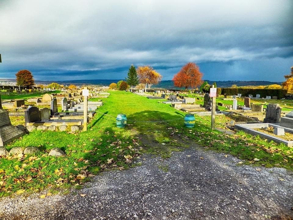 Idle Upper Chapel Cemetery - Cemeteries in bradford