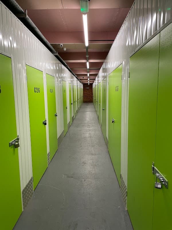 Incredible Bulk | Self Storage Bradford - Self Storage in bradford