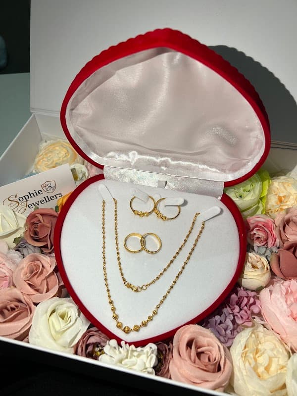 Sophie Jewellers - Jewellers in bradford