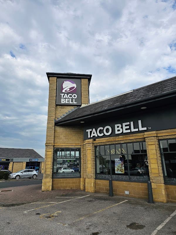 Dining at Taco Bell in bradford