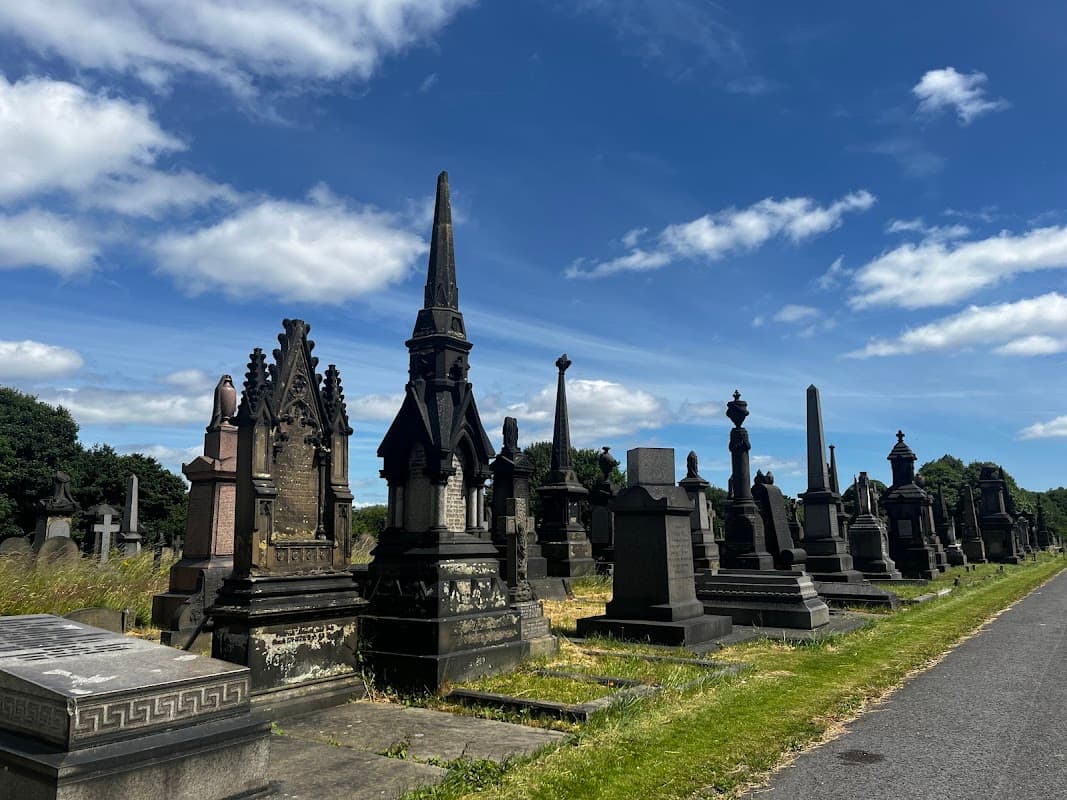 Undercliffe Cemetery - Cemeteries in bradford