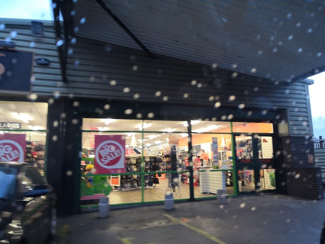 Wynsors - Shoe Shops in bradford