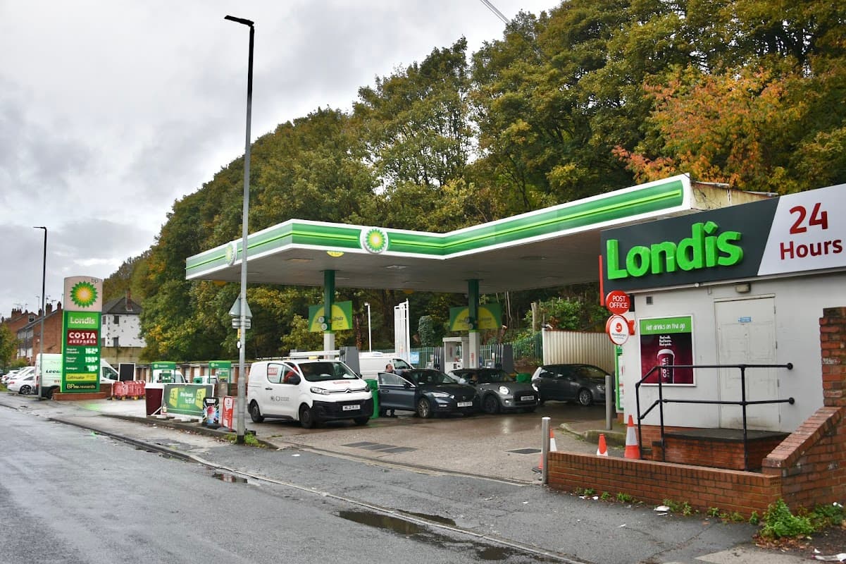 bp - Petrol Stations in bramley