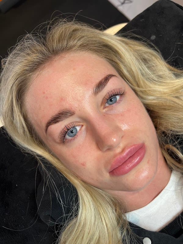 CR Brow, Lash & Nail Technician - Beauty Salons in bramley