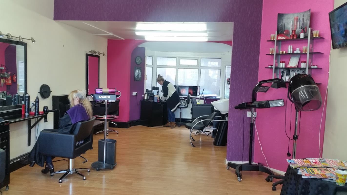 J B's Hairdressers - Hair Salons in bridlington