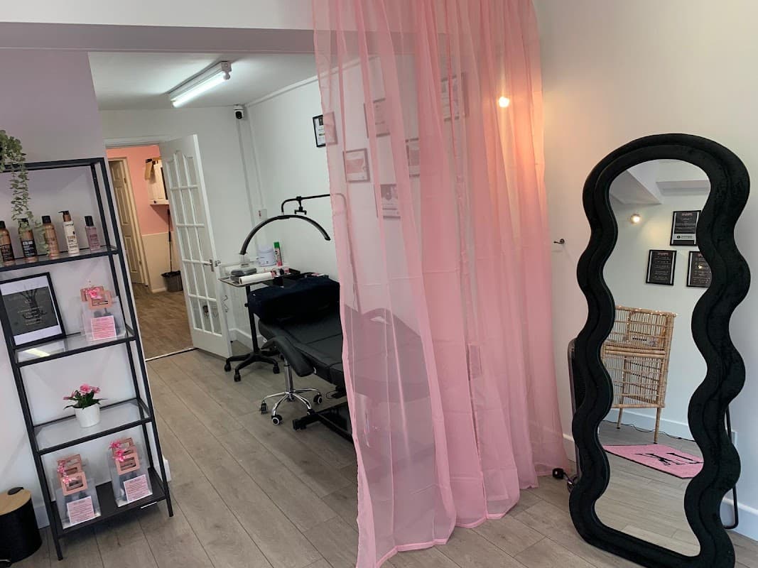 LK Beauty Bar - Beauty Salons in bridlington