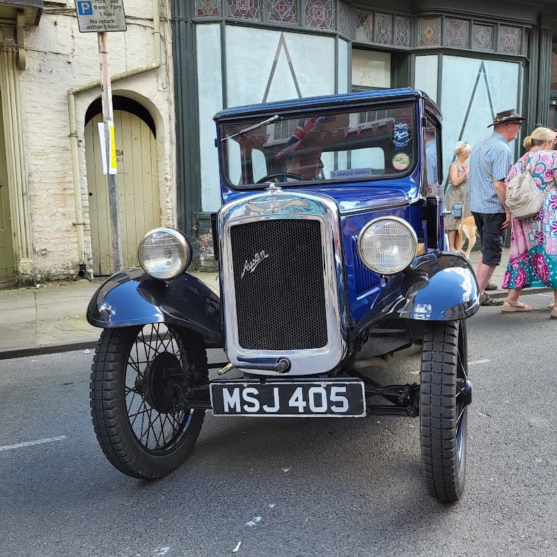 Old Town Hairdressers - Hair Salons in bridlington