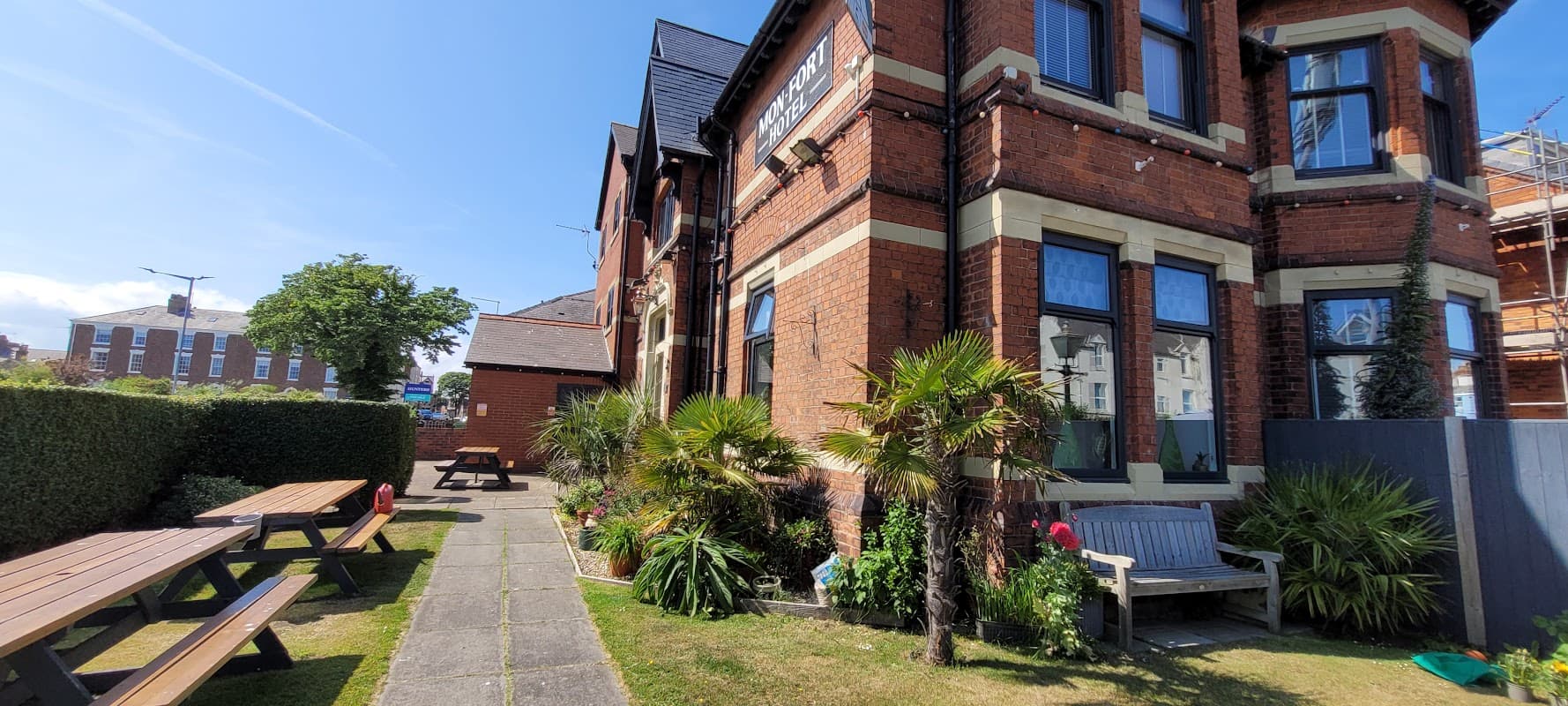 The Mon Fort - Guest House in bridlington