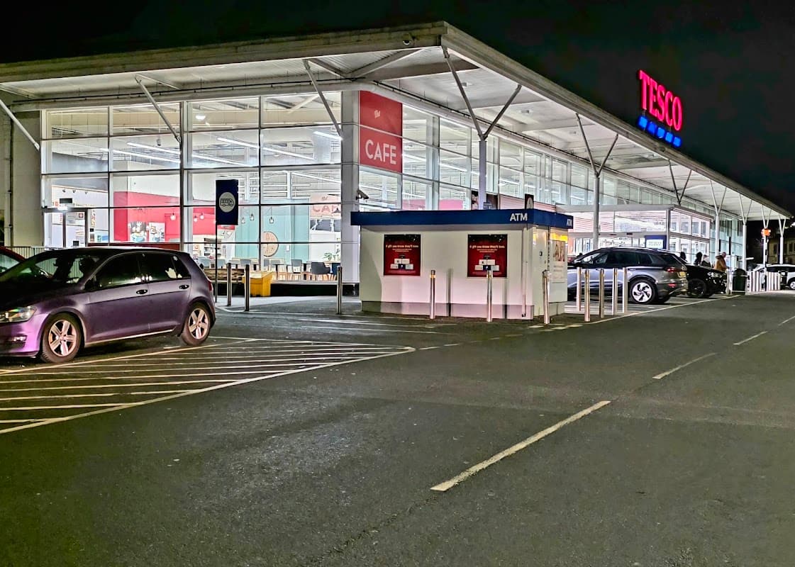 Bus Stop at Bradford Road Tesco - Bus Stops in brighouse