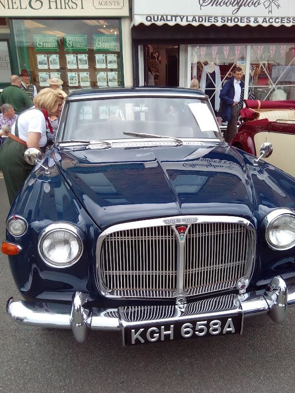 Bus Stop at Thornton Square - Bus Stops in brighouse