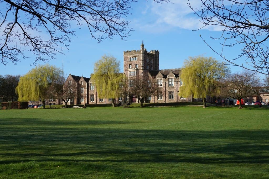 Blue Plaque - Sir Donald Coleman Bailey (1901-1985) - Historic Site in canklow