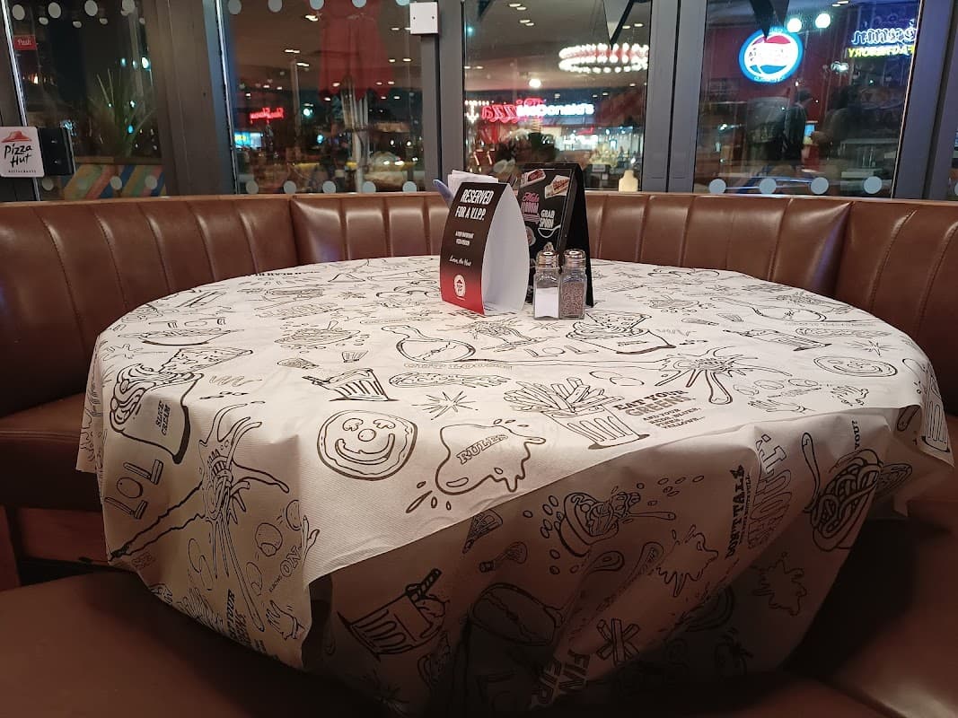 Dining at Pizza Hut Meadowhall Express in carbrook