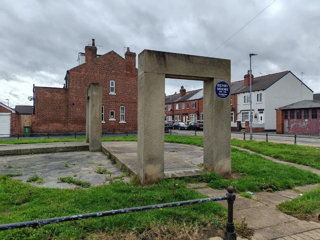 Henry Moore Birth Place - Moore Square - Historic Site in castleford