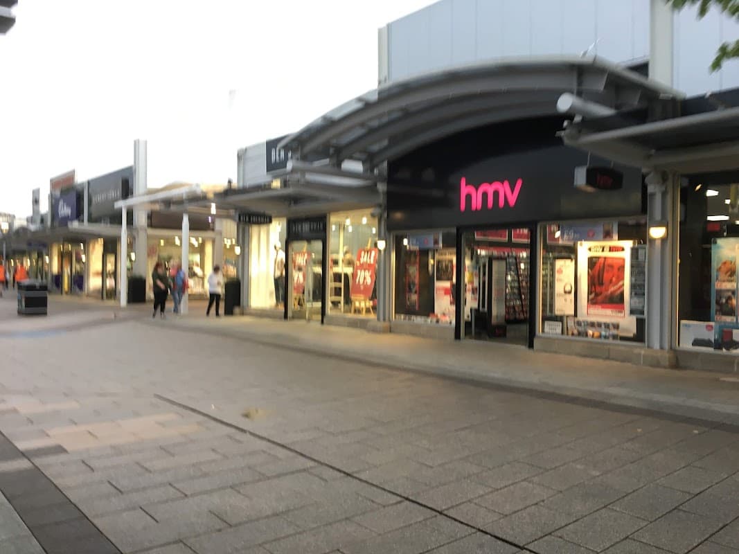 hmv - Bookshops in castleford