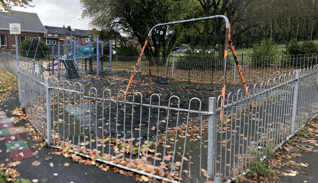 Lock Lane Community Garden Playground - Playgrounds in castleford