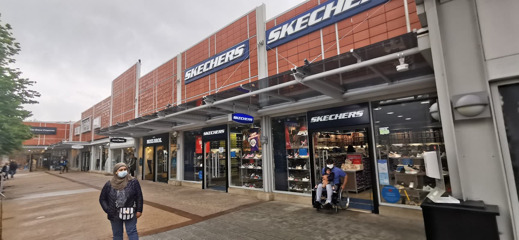 SKECHERS Factory Outlet - Outlet Stores in castleford